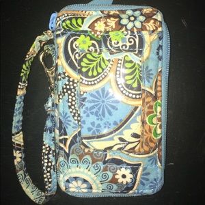 RETIRED NWOT Vera Bradley bermuda blue wristlet